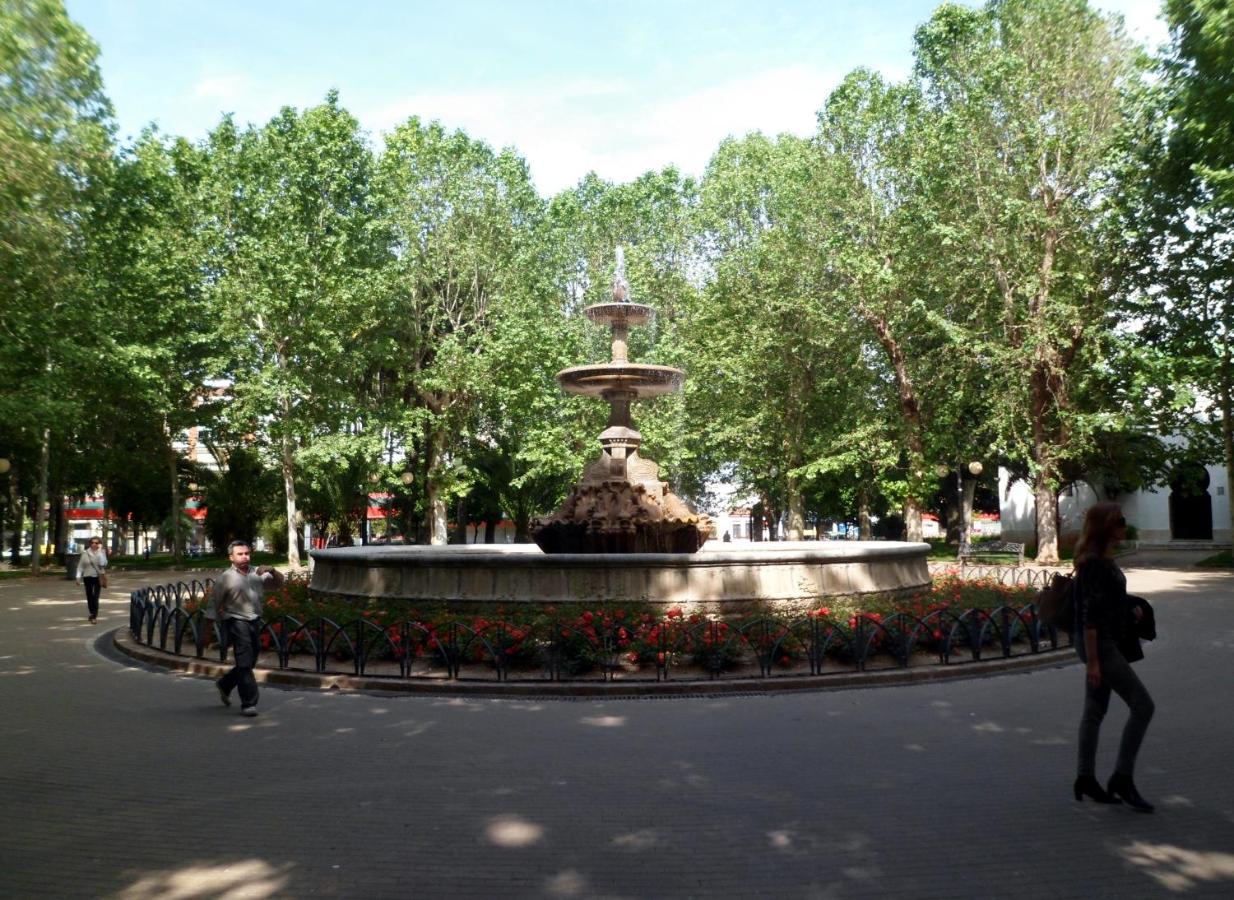 Estudio Jardines De Colon Kordoba Bagian luar foto